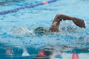 全国游泳冠军赛：张雨霏收获200米蝶泳金牌&已获3金